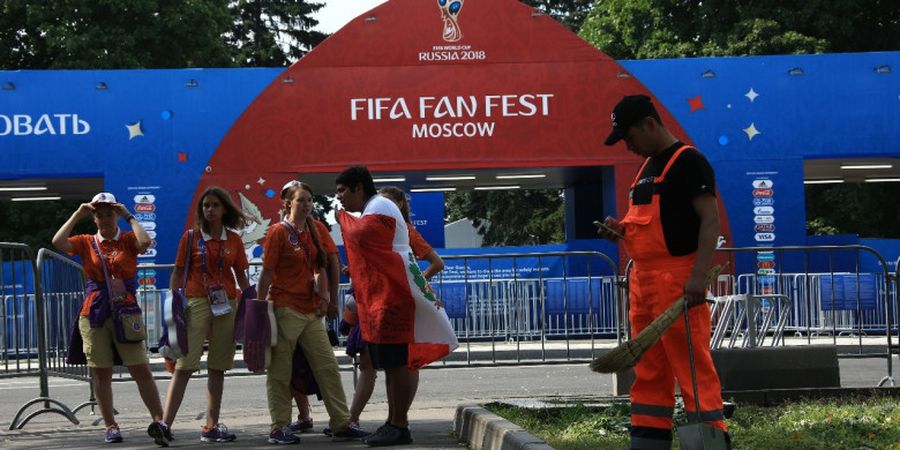  Fan Asing Tanyakan Hal Aneh Selama Berkunjung ke Rusia, Termasuk Ajakan Menikah