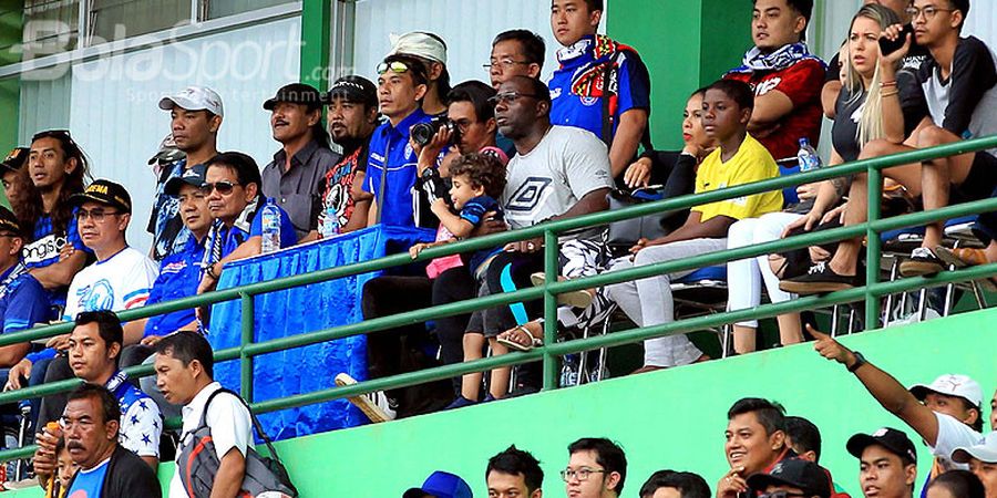 Jadi 'Guru',  Jacksen Duduk di Tribune saat Barito Uji Vs Arema