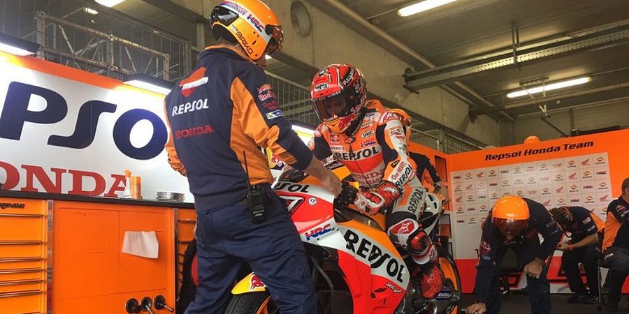 Valentino Rossi Jeblok, Marc Marquez Kuasai Sesi Warming Up MotoGP Republik Ceska