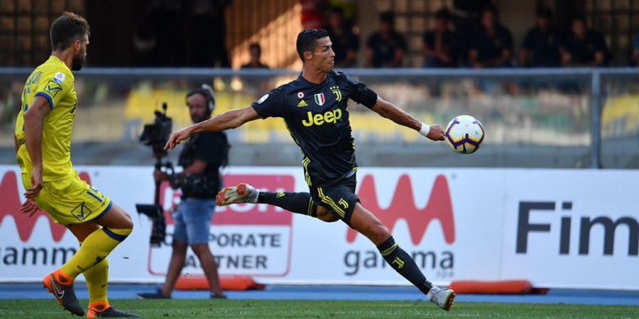 Debut di Juventus, Ronaldo Minta Foto Bersama Salah Satu Pencetak Gol Chievo Verona?