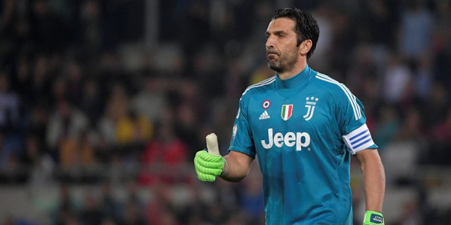 Mengenang Debut Gianluigi Buffon: 17 Tahun dan AC Milan Jadi Korban