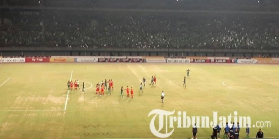 Inilah Video Kerusuhan Laga Persebaya Surabaya Kontra Martapura FC