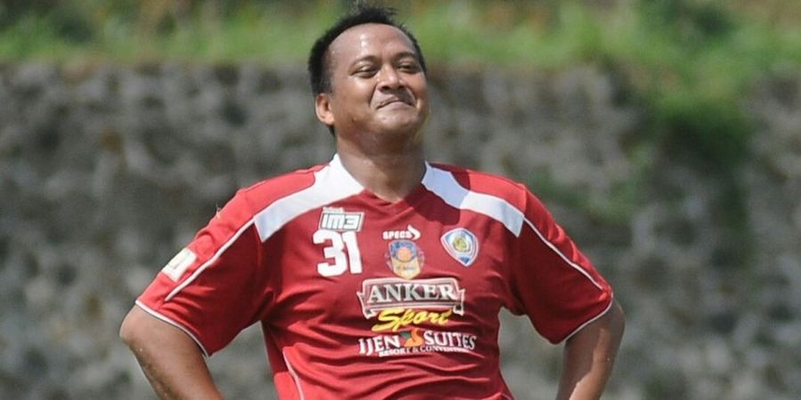 Sejarah Hari Ini - Kiper Senior Arema FC Tutup Usia, Sepak Bola Indonesia Dipayungi Awan Kelabu