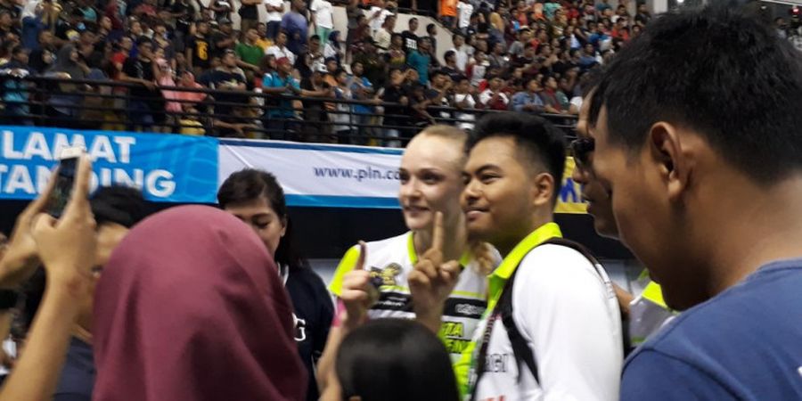 Bawa Jakarta Pertamina Energi Juara Proliga 2018, Anna Stepaniuk Langsung Diserbu Penggemar