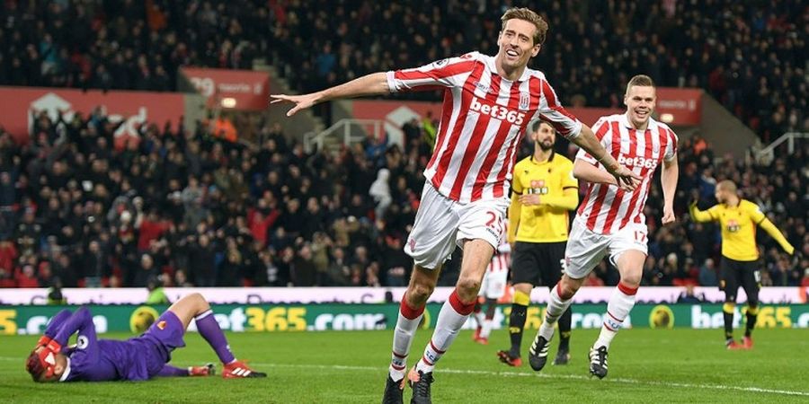 Stoke City vs Manchester United: Panggung Crouch atau Mourinho?