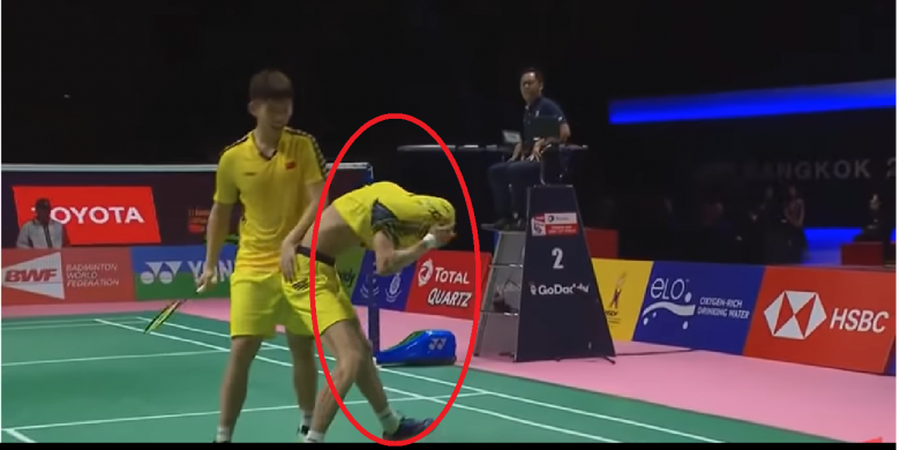 Tak Seperti Jonatan Christie, Pebulu Tangkis Asal China Ini Malah Terlihat Konyol Saat Lakukan Selebrasi Lepas Jersey