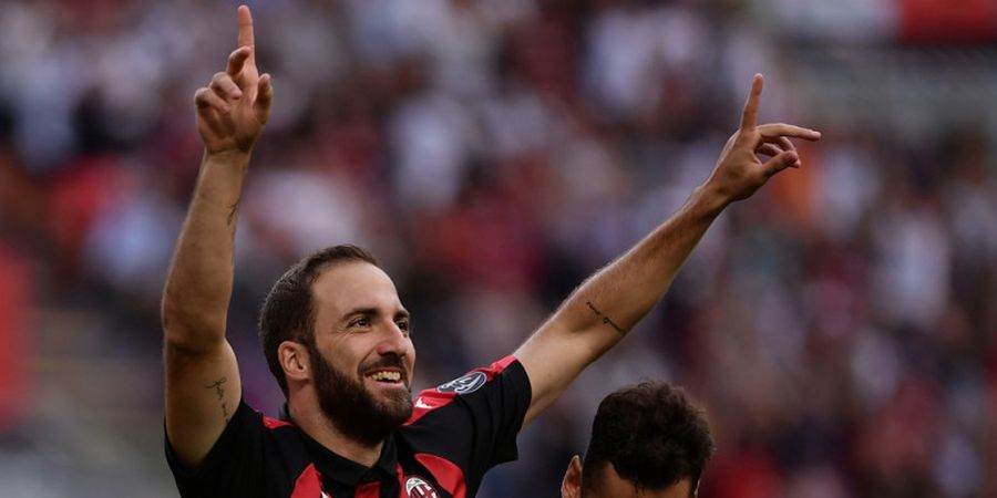 Babak I - Gonzalo Higuain Kembali Cetak Gol, AC Milan Ungguli Atalanta