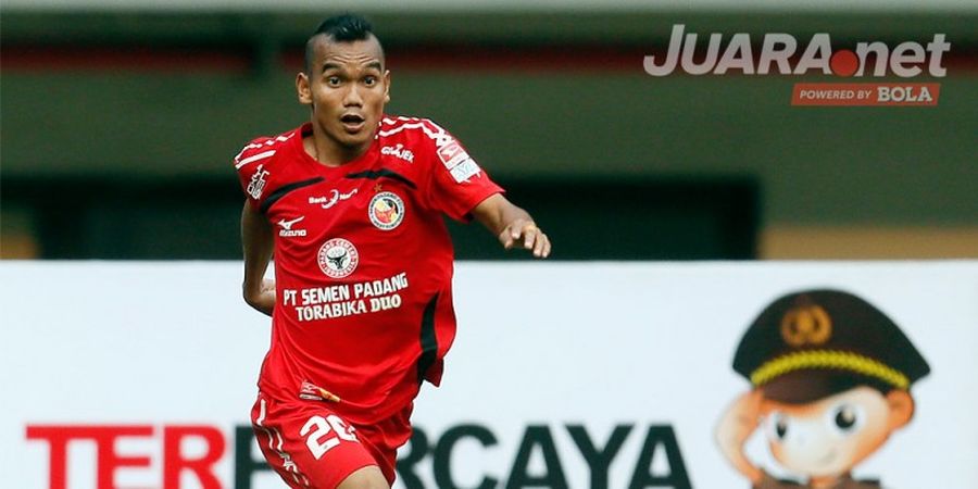 Semen Padang Klaim Riko Simanjuntak Masih Terikat Kontrak