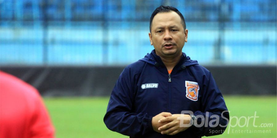 Pelatih Persika Karawang Klaim Kemenangan Persija karena Kesalahan Wasit