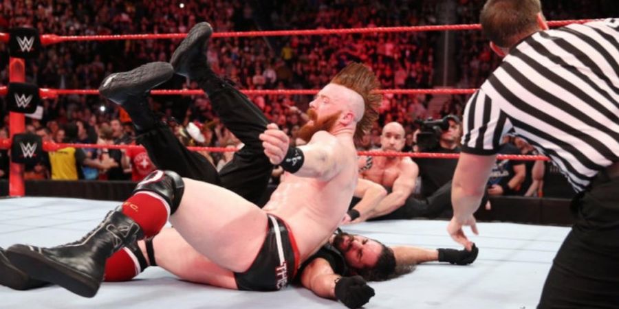 Pemain WWE Ini Berani Tantang Fan Manchester United dengan Cara yang Mencengangkan!