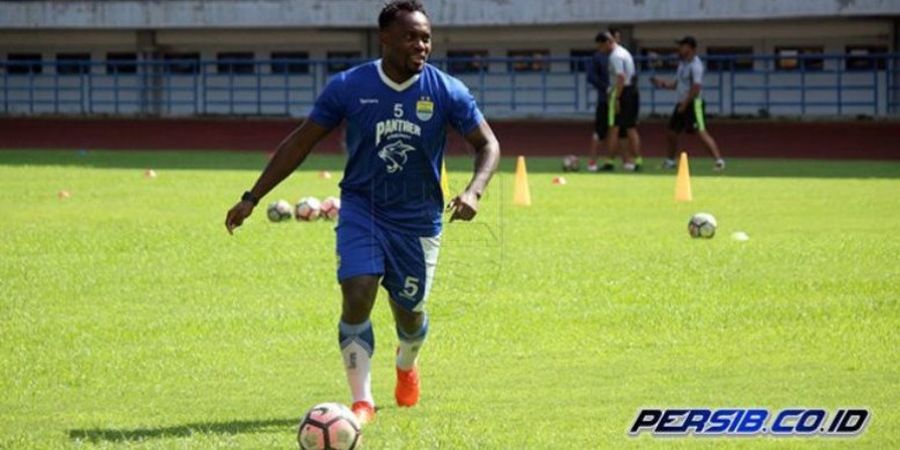 Belum Mau Pensiun, Michael Essien Buka Pintu untuk Klub Malaysia