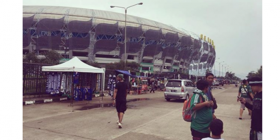 Situasi Terkini Stadion Gelora Bandung Lautan Api Jelang Laga Persebaya Vs PSIS