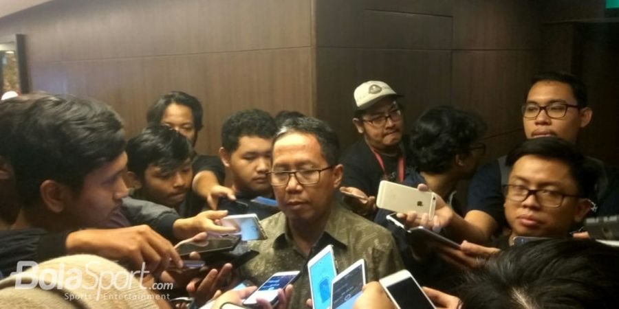 Pertandingan Liga 1 Bakal Berhenti Jika Suporter Nyanyikan Lagu Rasis