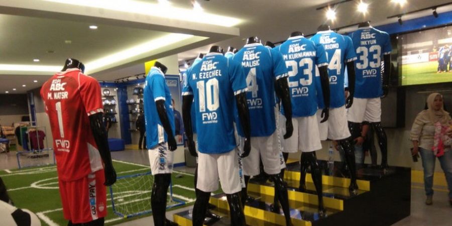 Terbongkar! Ini yang Dilakukan Giring Nidji di Persib Merchandise Store