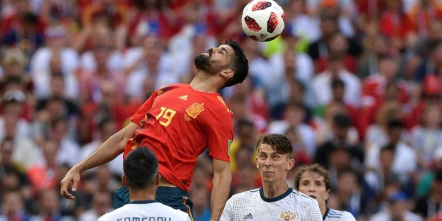 Mandi Lumpur, Begini Serunya Diego Costa Saat Berlibur Bersama Rekan-rekannya