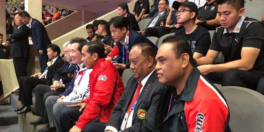 Asian Games 2018 - Didampingi CdM Indonesia, Presiden Joko Widodo Jadi Saksi Raihan Emas dari Taekwondo