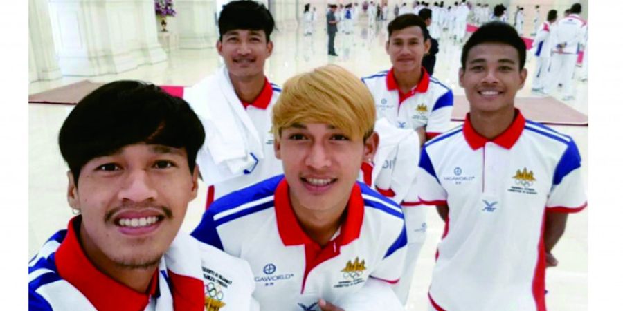 Indonesia Vs Kamboja - Pemain Kamboja Ini Punya Rambut Nyentrik Tapi Tidak Disiplin