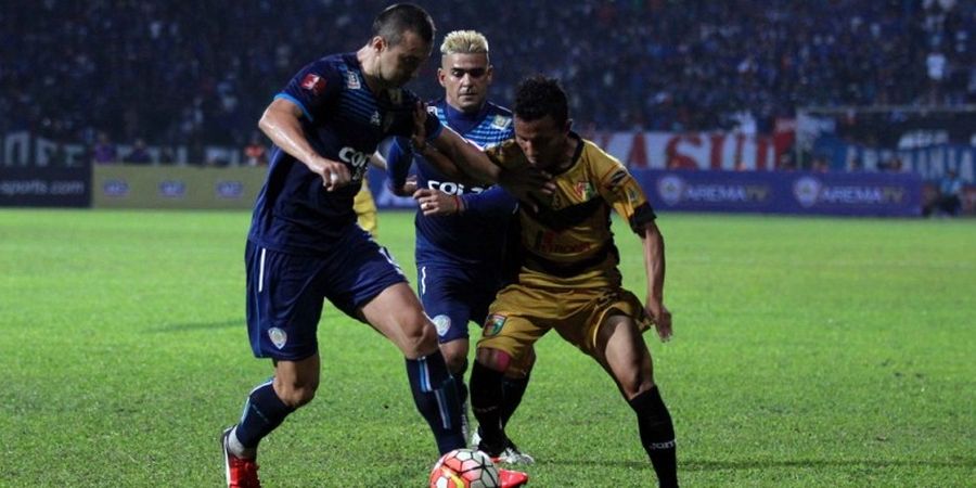 Hendra Adi Bayaw Dua Kali Diusir saat Hadapi Arema FC