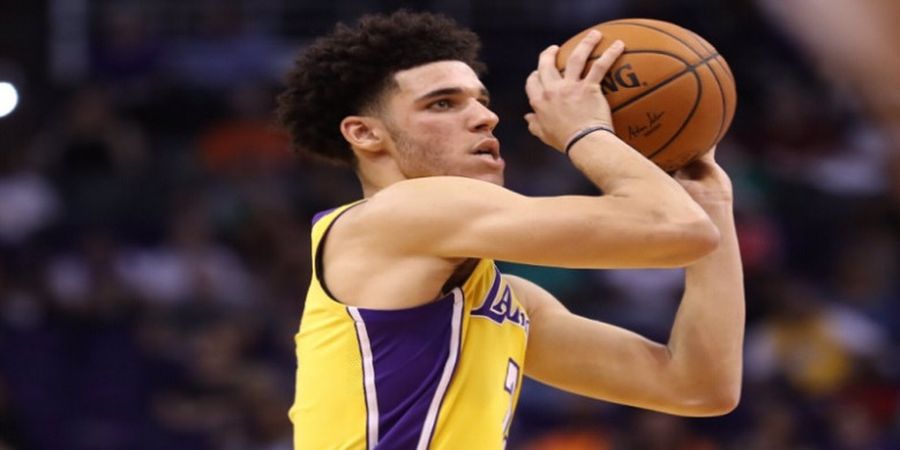 Lonzo Ball Bawa LA Lakers Raih Kemenangan Perdana di NBA Musim Ini