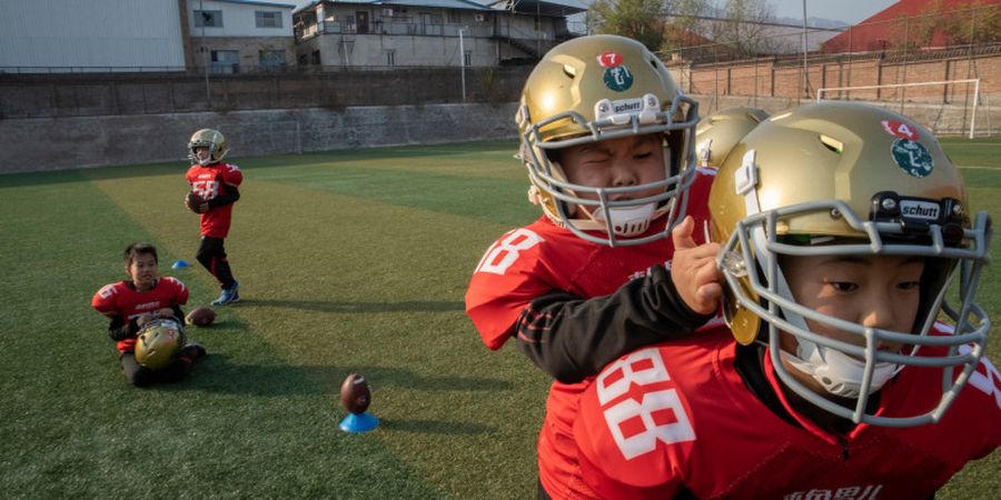 Bus Pembawa Tim American Football Terguling 4 Kali, Seorang Anak Dinyatakan Tewas