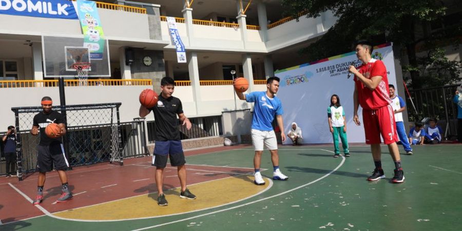 Begini Keseruan Mantan Pebasket Nasional saat Kunjungi Sekolah Dasar di Jakarta Selatan