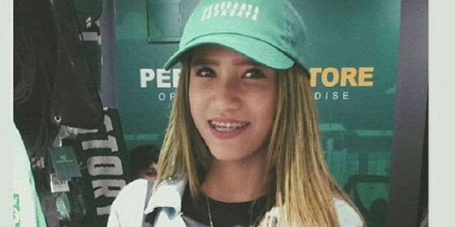 Lewat Kegiatan Sosial, Bonita Cantik Ini Bawa Misi Positif untuk Persebaya