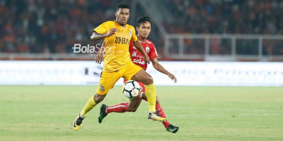 Sandi Sute Kena Kartu Merah pada Laga Terakhir Liga 1 2017, Kok Sekarang Bisa Main?