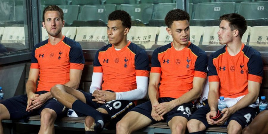 Seluruh Pemain Tottenham Bersedih Setelah Ditinggal Bek Terbaik Dunia 