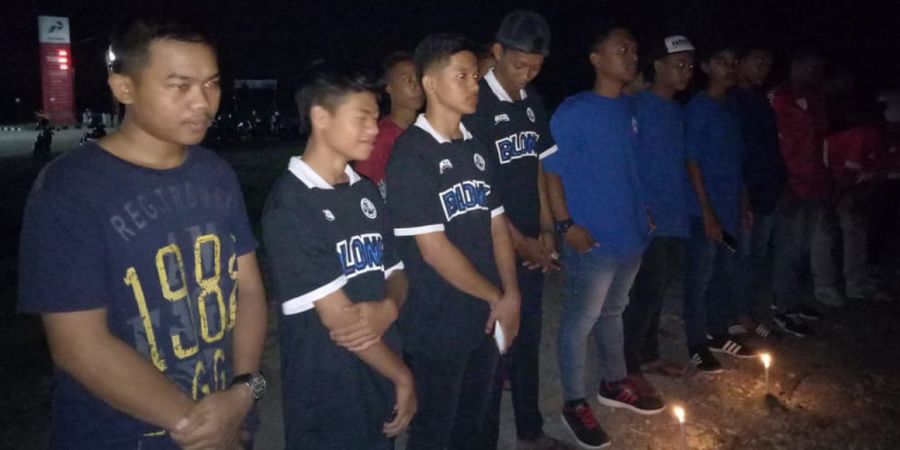 Aremania dan The Jak Mania Gelar Doa Bersama Terkait Sragen Disaster