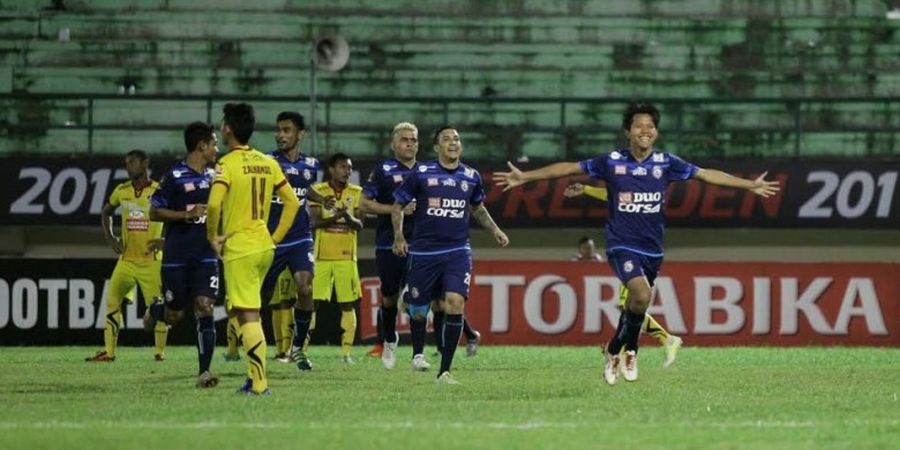 Gol Indah Adam Alis Bawa Arema FC ke Semifinal