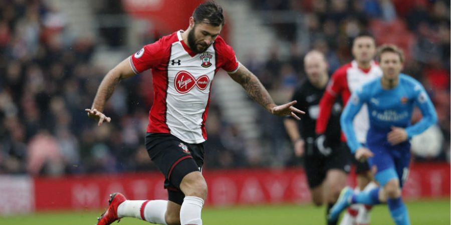 Gol di 3 Divisi Berbeda dari Charlie Austin Saat Lawan Huddersfield