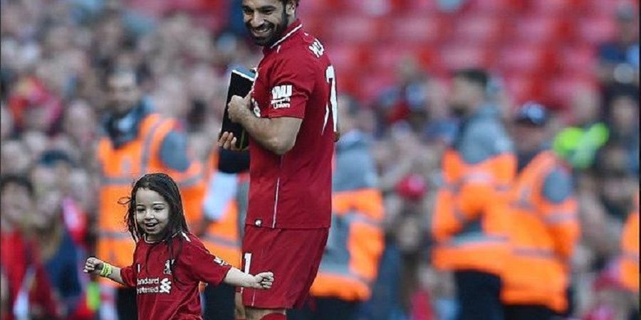 VIDEO - Aksi Menggemaskan Anak Mohamed Salah Pikat Hati Penonton di Stadion Anfield