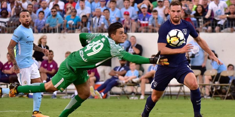 Alami Krisis, Manchester City Pulangkan Kiper yang Telah Dipinjamkan ke Klub Lain