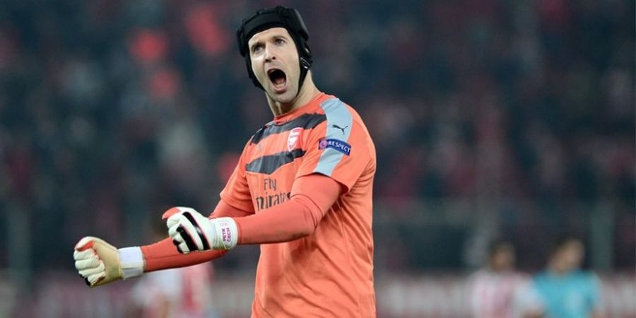 Arsenal Vs Manchester United - Kisah Cinta dan Benci Petr Cech dengan Setan Merah