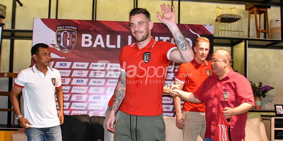 Aneh! Usai Hapus Foto Kenangan Bersama Bali United, Kevin Brands Langsung Non Aktifkan Akun Instagram, Ada Masalah Apa Ya?