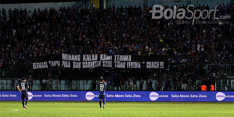 Tagar #AjiOut Akhirnya Terkabul di Arema FC