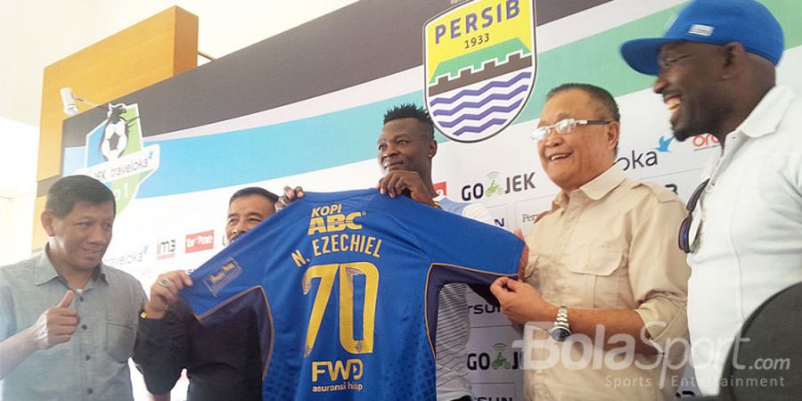 Pilih Nomor Punggung 70, Striker Anyar Persib Ezechiel N Douassel Bicara soal Target Gol