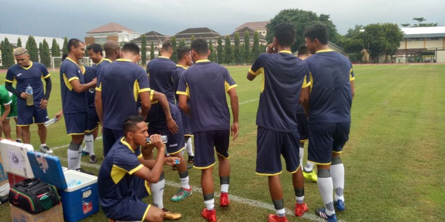 Di Latihan Indonesia Selection, Hamka Hamzah Bercanda soal Peran Cristian Gonzales di Timnas U-19 