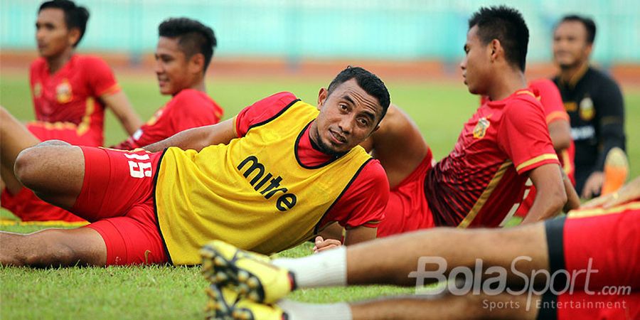 Putuskan Gantung Sepatu, Firman Utina Dikomentari 