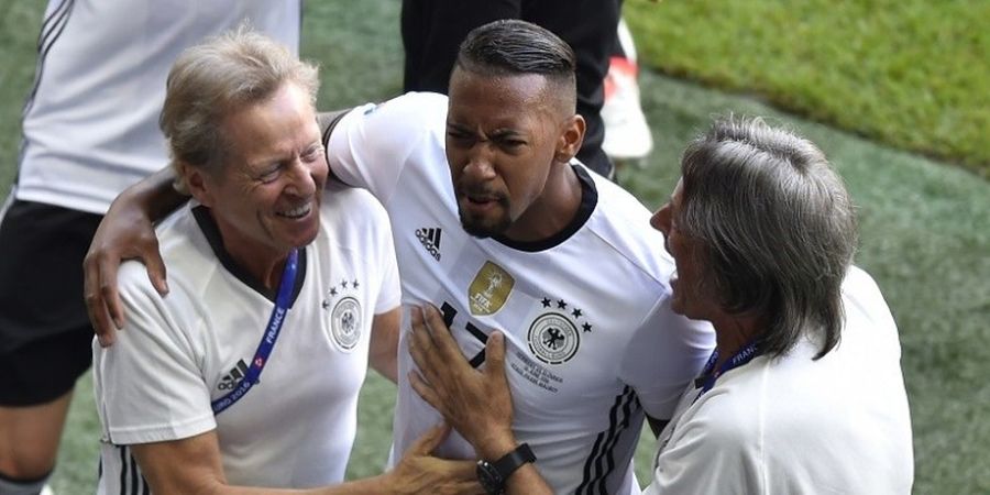 2 Legenda Manchester United Layangkan Kritik Pedas kepada Jerome Boateng