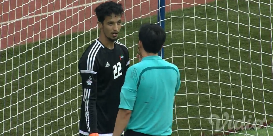 Banyak Tingkah, Kiper UEA Ditegur Wasit saat Adu Penalti kontra Vietnam