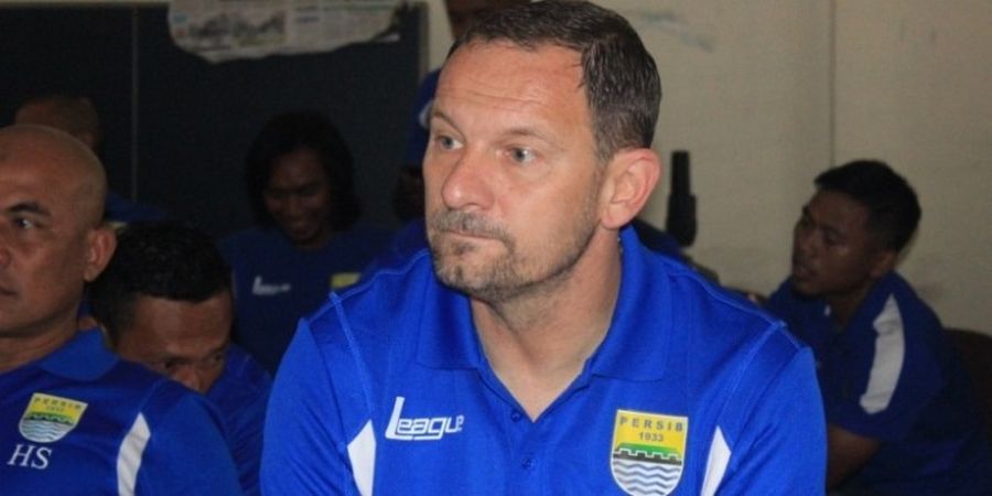 Pertemuan dengan Persib Bandung Picu Emosi Sentimentil Pelatih PSS Sleman