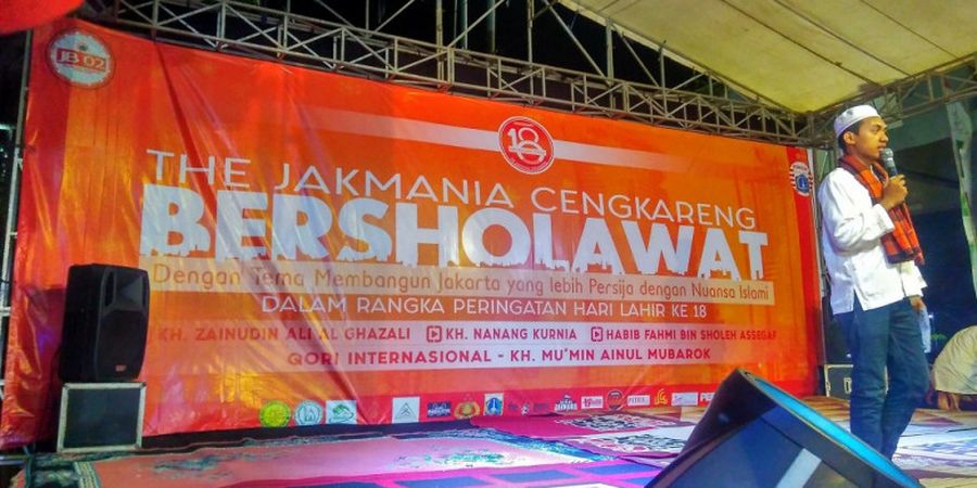 Selain Bersalawat, Jakmania Cengkareng Juga Lakukan Hal Ini