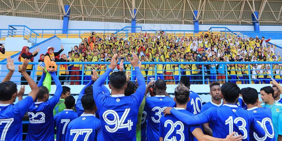 Bobotoh Cilik Semangati Sesi Latihan Persib