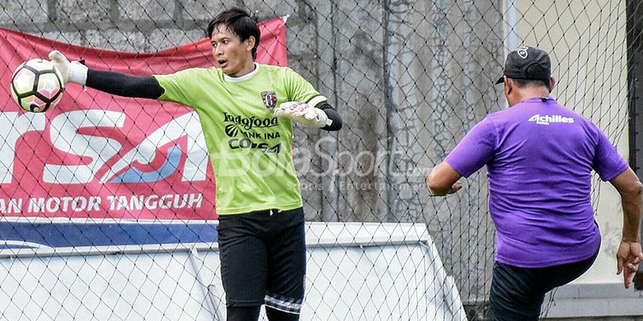 Kompetisi Masih Ditunda, Pelatih Kiper Bali United Ingatkan Hal Ini Pada Pemain Muda