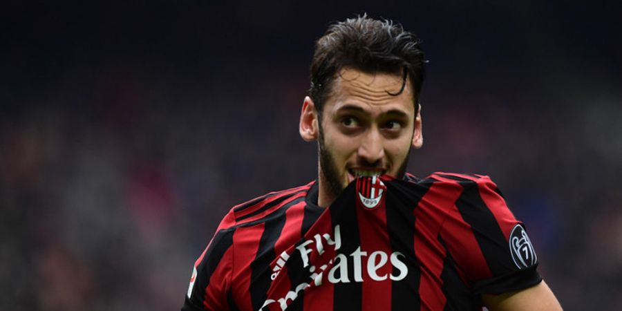 Akhirnya, Hakan Calhanoglu Cetak Gol Spesialisasi buat AC Milan