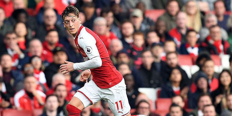 Eks Pemain Arsenal Ini Ingin Antar Mesut Oezil ke Bandara, Lho Kenapa?