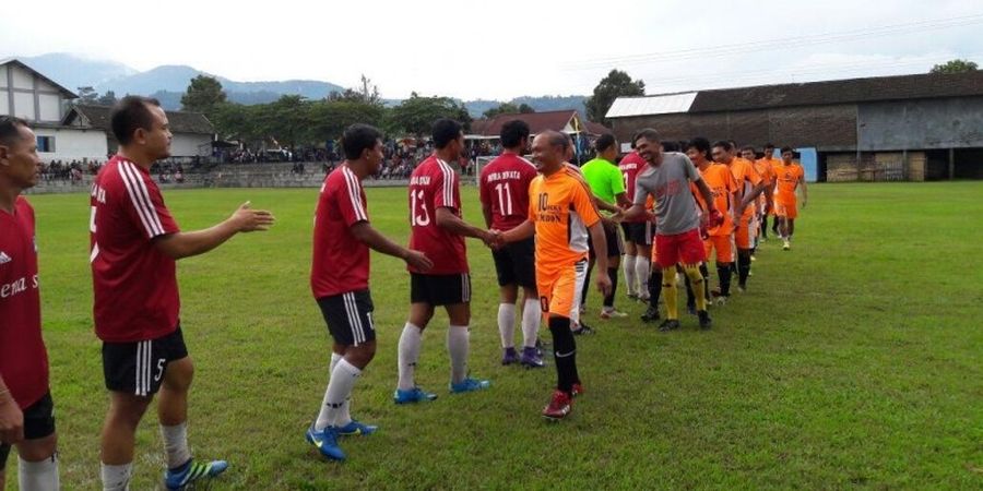 Hujan Deras, Mitra Devata Ditahan Solo All Stars