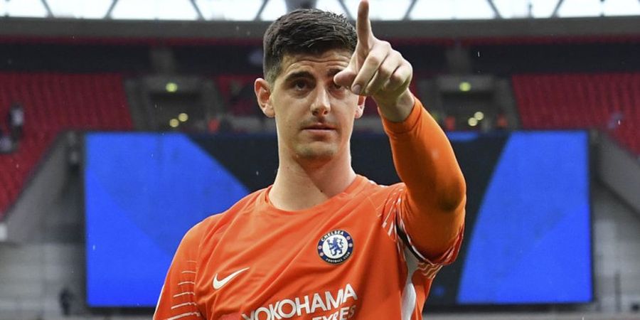 Kocak! Thibaut Courtois dan Cesc Fabregas Saling Sindir di Twitter