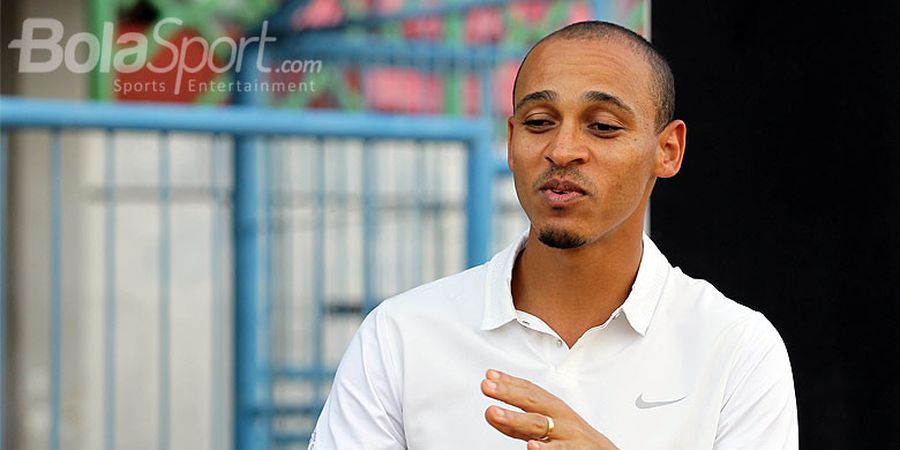 Ditinggal Istri dan Anak-Anak, Ini Cara Odemwingie Hapus Rindu